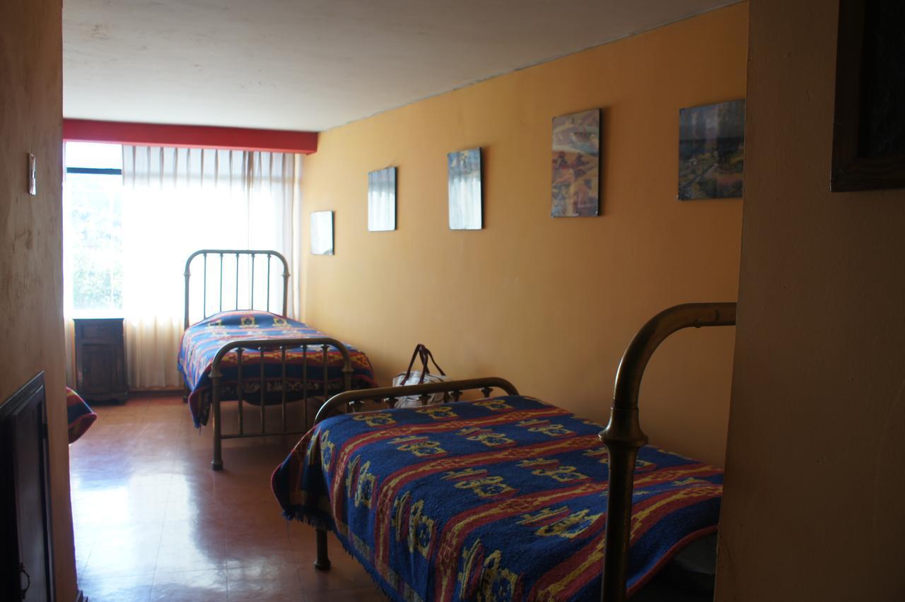 Bed and Breakfast La Casa De La Abuela Backpacker Уанкайо Экстерьер фото